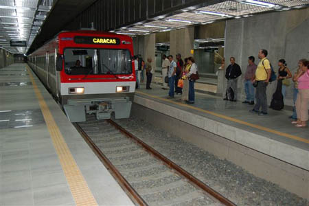 Por robo de cables se paró tren del Tuy