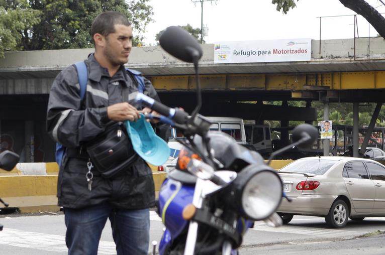 Restringirán tránsito vehicular en el Distribuidor Los Ruices