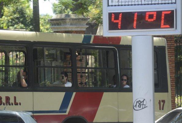 Ola de calor deja cuatro muertos en Paraguay esta Navidad