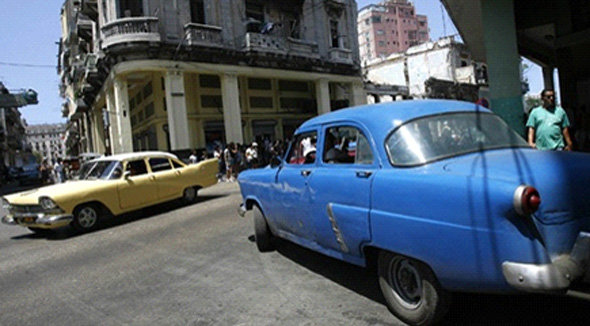 El sueño por fin llega: Cubanos podrán comprar carros