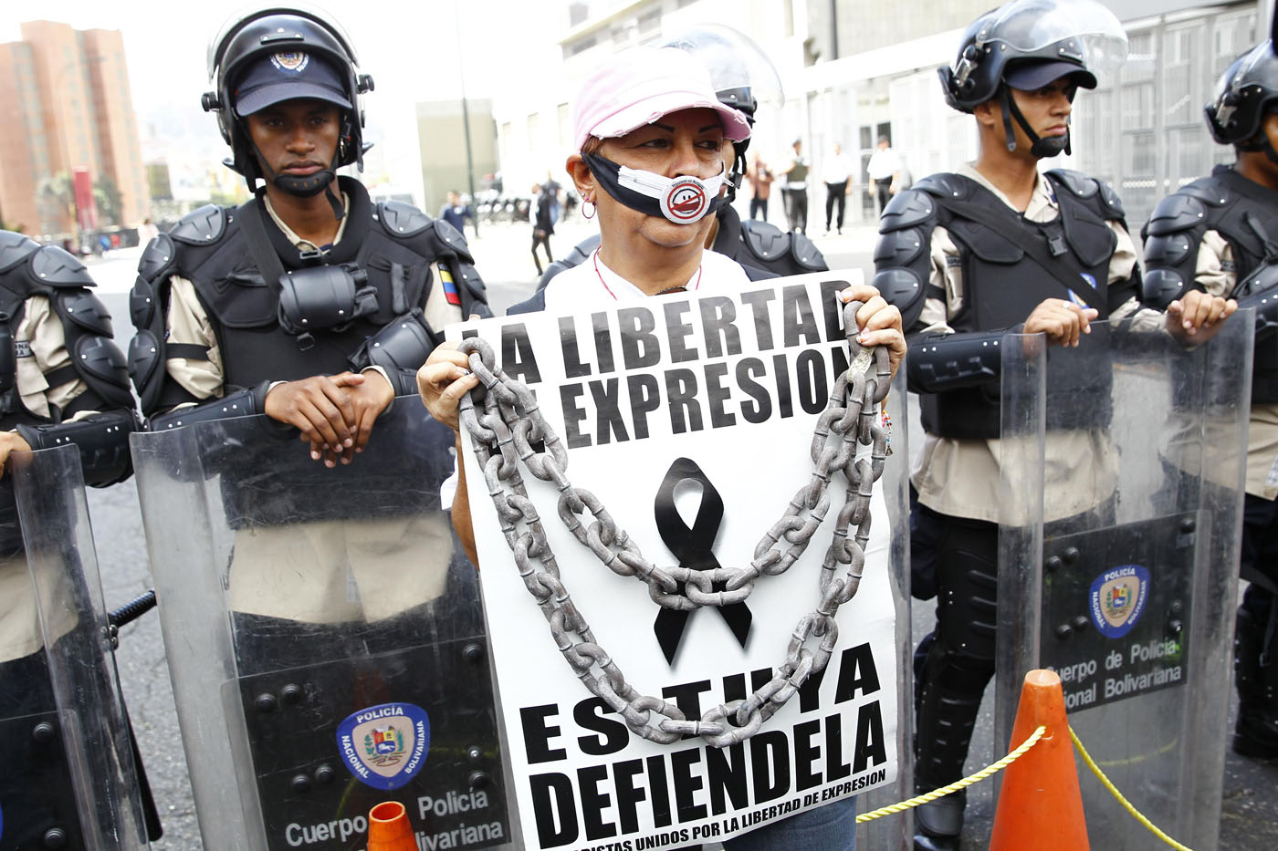 Periodistas venezolanos conmemoran su día entre la censura y atentados a la libertad de expresión