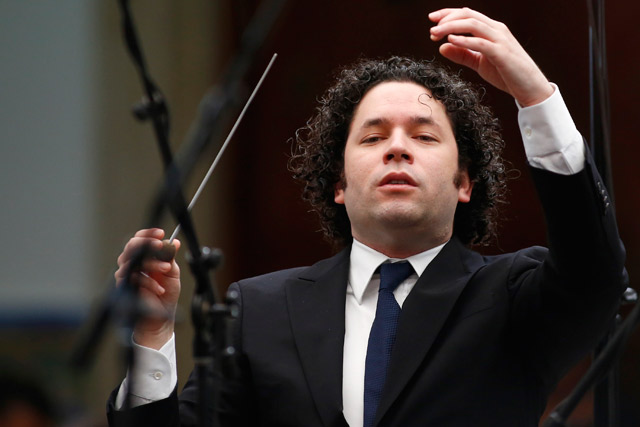 Dudamel, blanco de críticas de la oposición