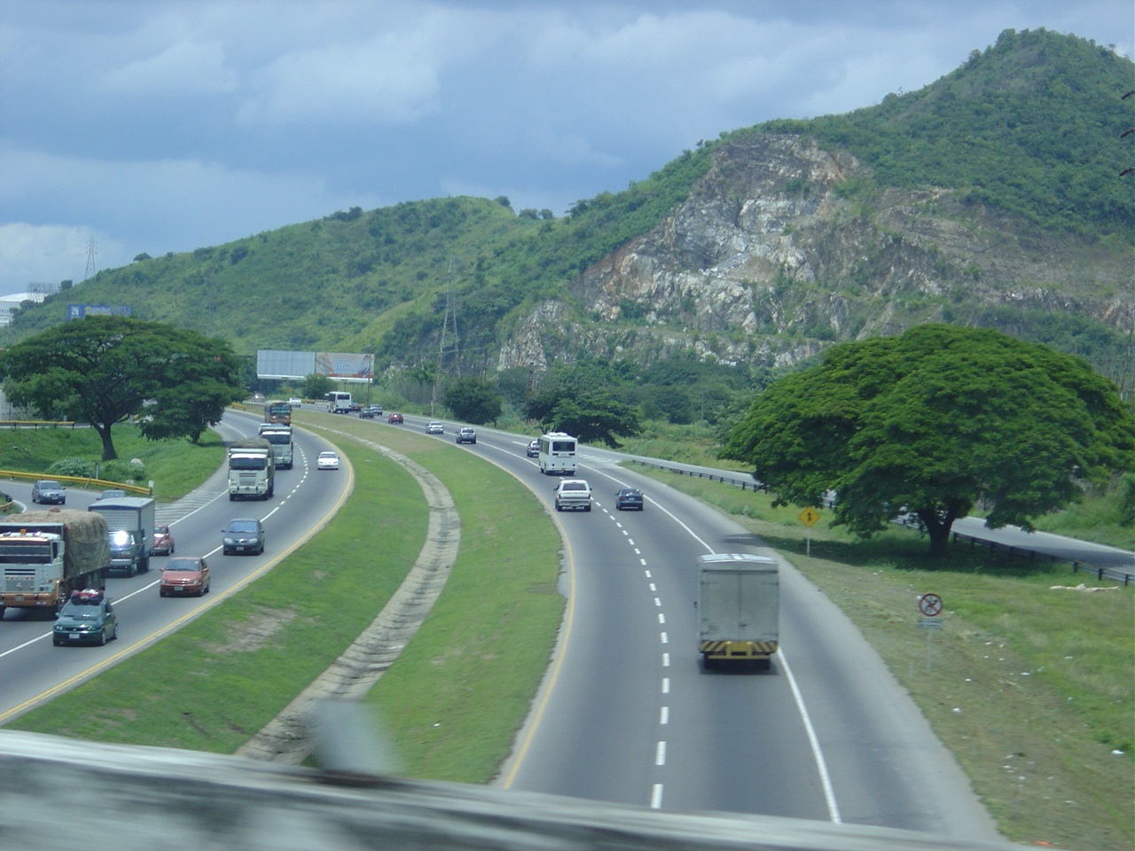 Cierre parcial de la Autopista Regional del Centro entre lunes y jueves