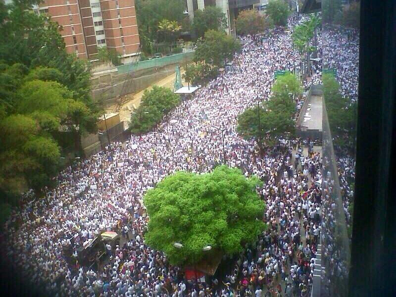 La Unidad presente en la concentración en solidaridad con Leopoldo López