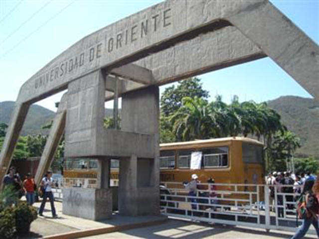 Estudiantes de la “UDO Bolívar” toman las calle este miércoles