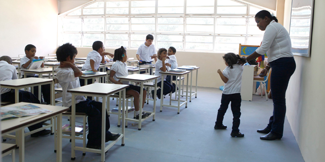 Protestas y feriados acortaron el año escolar