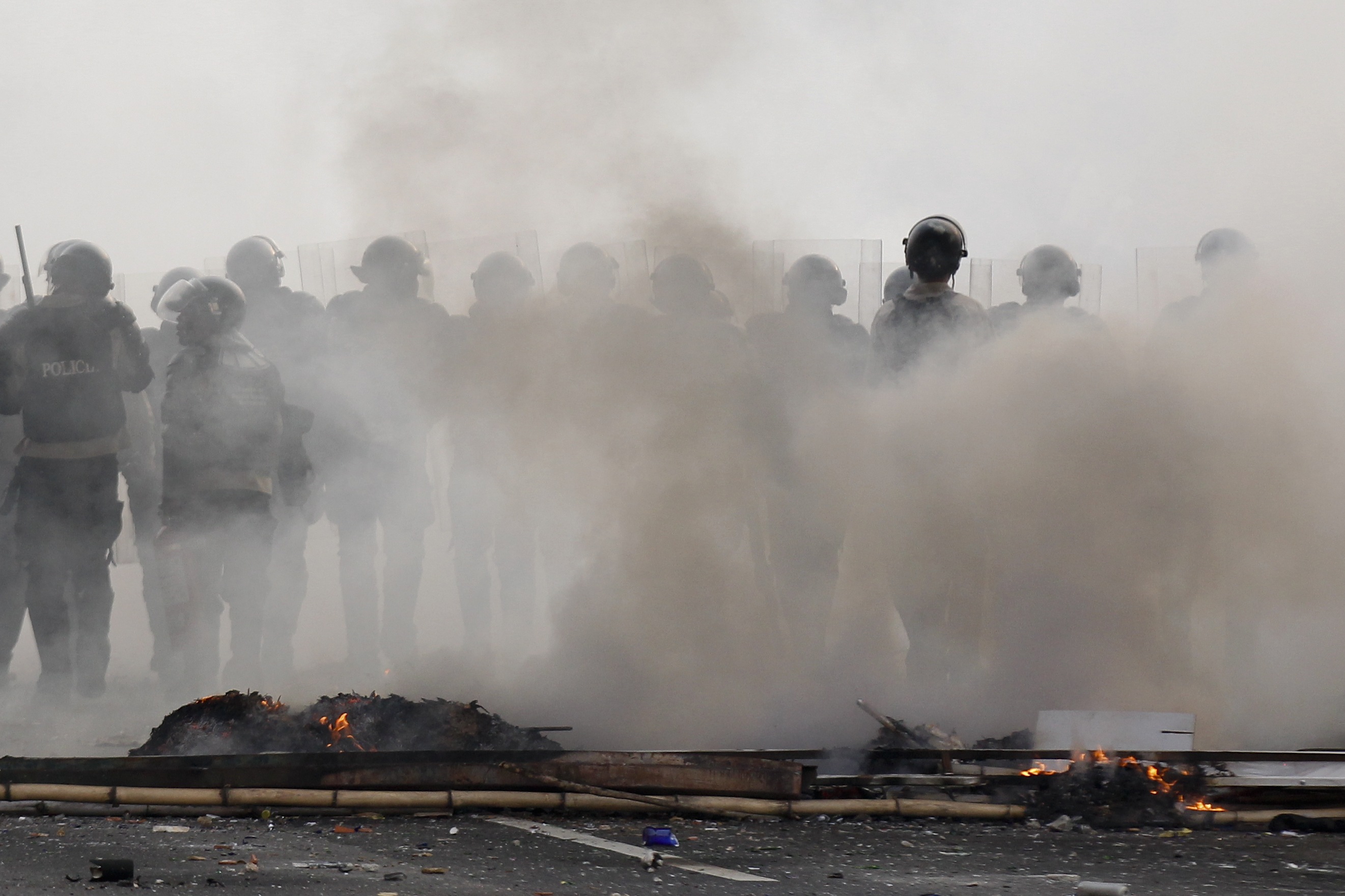 Francia confía en que la visita de Unasur a Venezuela abra la vía al diálogo