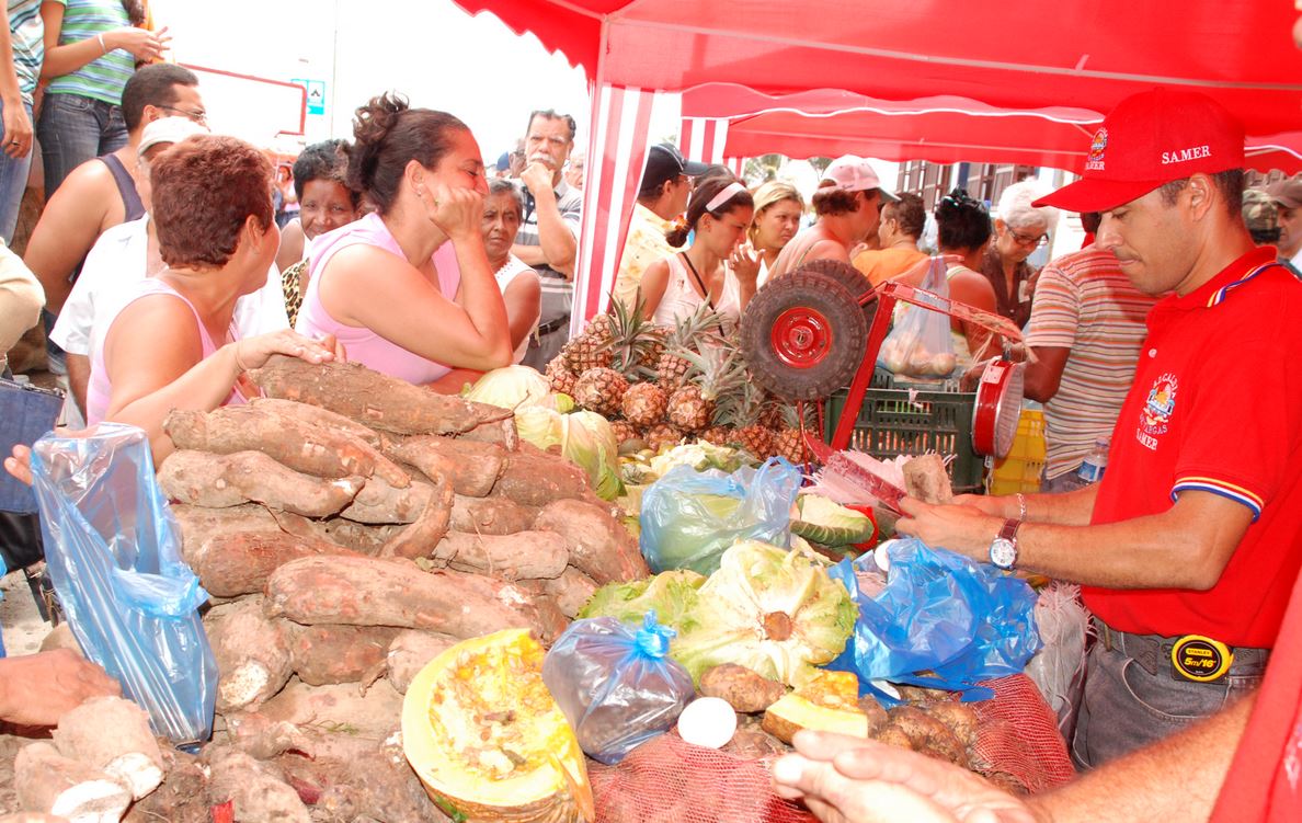 Trabajadores del agro paralizan despacho de hortalizas a varias regiones del país