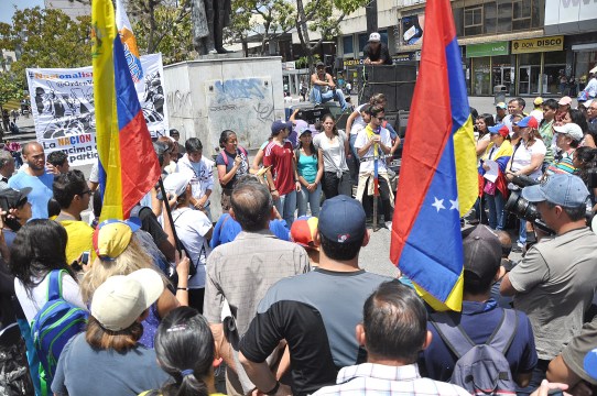 LOS ESTUDIANTES LEYERON UN MANIFIESTO 05,03,14 (4)