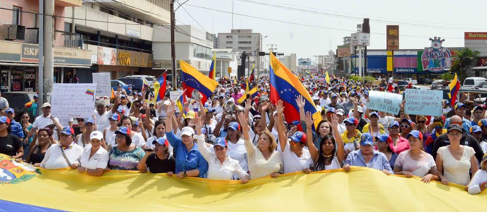 Voluntad Popular pide renuncia de Fiscal y Defensora: “No defienden a nuestras mujeres” (Fotos)