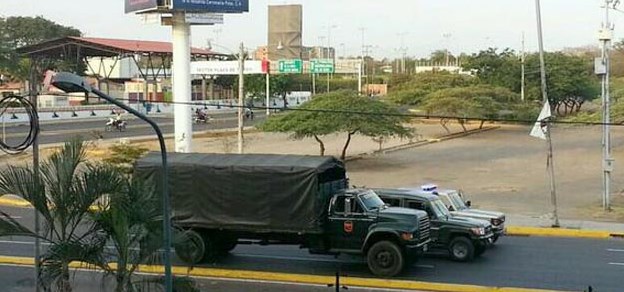 Siguen las protestas en Maracaibo y GNB toma una avenida (Fotos)