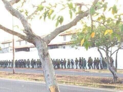 Reportan gran cantidad de militares en Puerto Ordaz (Fotos)