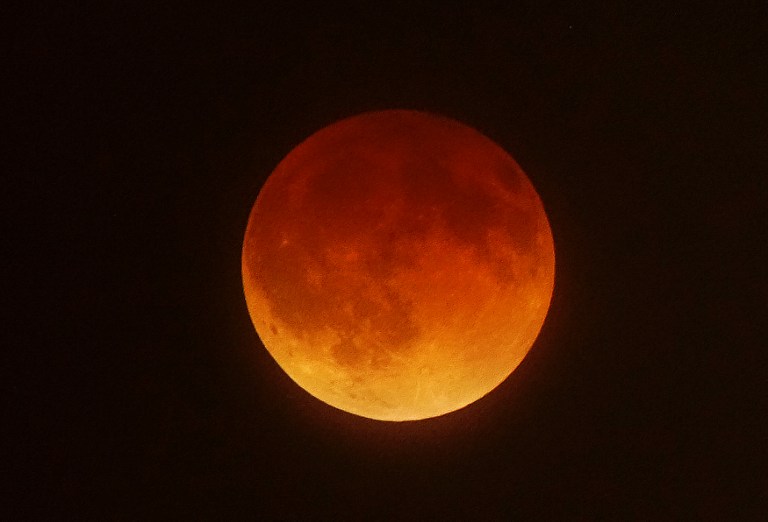 Espectaculares fotos de la luna roja