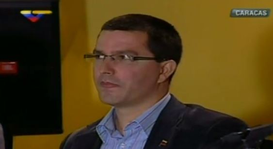 El “suspiro al cielo” de Arreaza al recordar que debe sentarse a debatir paz #ObstinadoModeOn