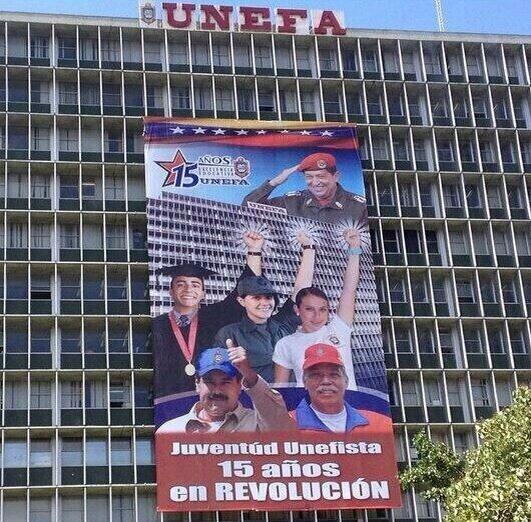 Encuentra el error ortográfico gigante en el mega pendón de la UNEFA (Foto)