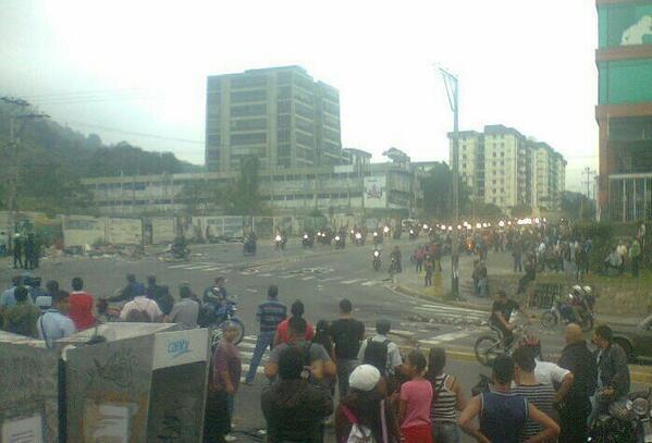 Tensa situación en Cardenal Quintero en Mérida (Fotos)