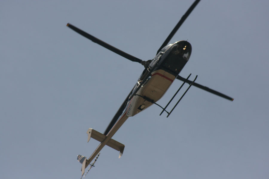 La marcha opositora fue vigilada desde el aire (Fotos)