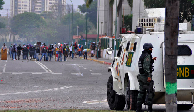 GNB: Recojan a sus hijos, les vamos a dar duro