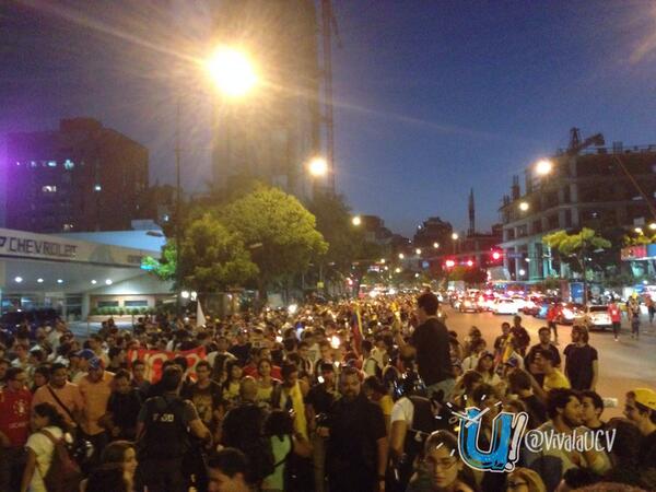 “Marcha de la luz” tomó la Av. Francisco de Miranda (Fotos)