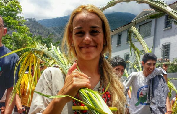 Lilian Tintori: Vamos todos a apoyar a nuestros estudiantes este 20A