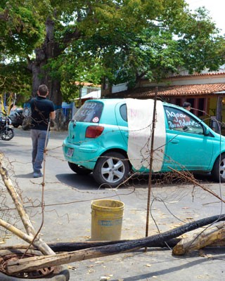 Más de 60 días sin agua desataron protestas en tres calles de Pampatar