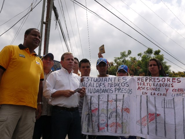 24.5.14 JPG protesta barrio (9)