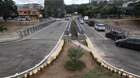 Restablecido el paso en puente de Las Mercedes