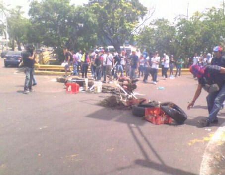 barricada maturin