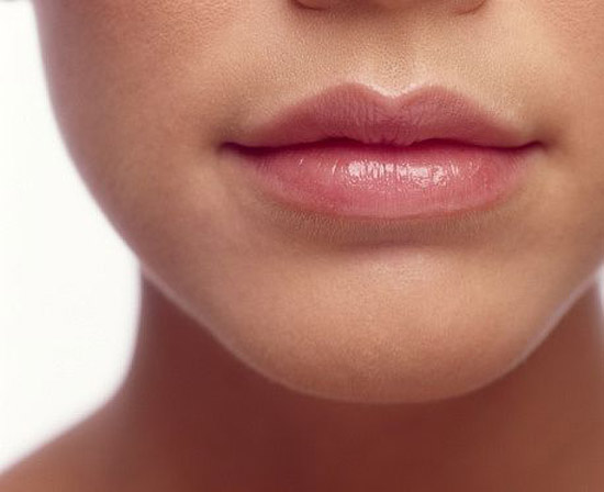 Otros usos para el brillo labial que NO conocías