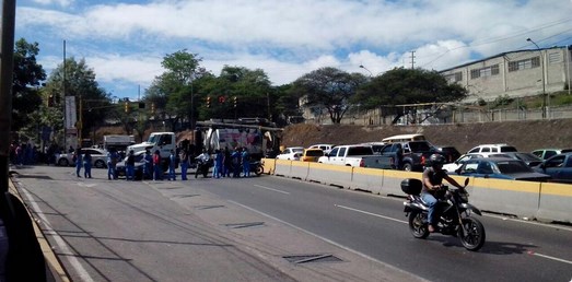 Estudiantes protestaron en Los Teques #20M (Foto)