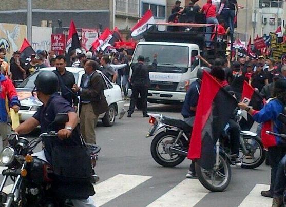 Trancada la Av. Universidad por manifestación de Tupamaros (Foto)