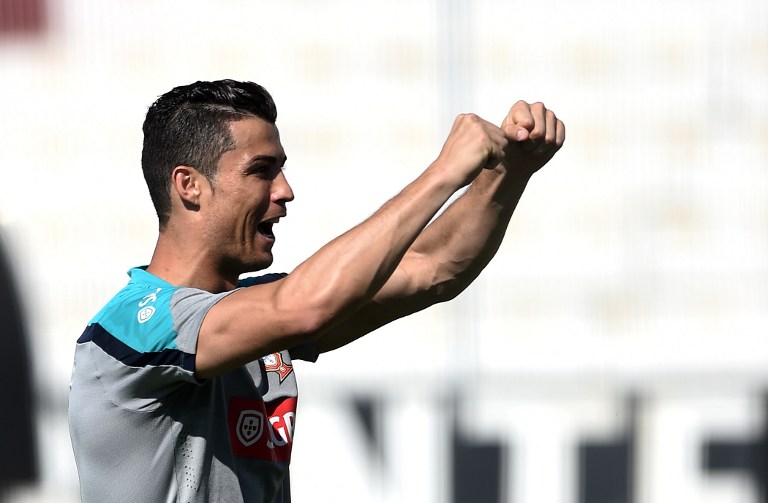 Cristiano Ronaldo, recibido como una estrella del rock en el entrenamiento (Fotos)