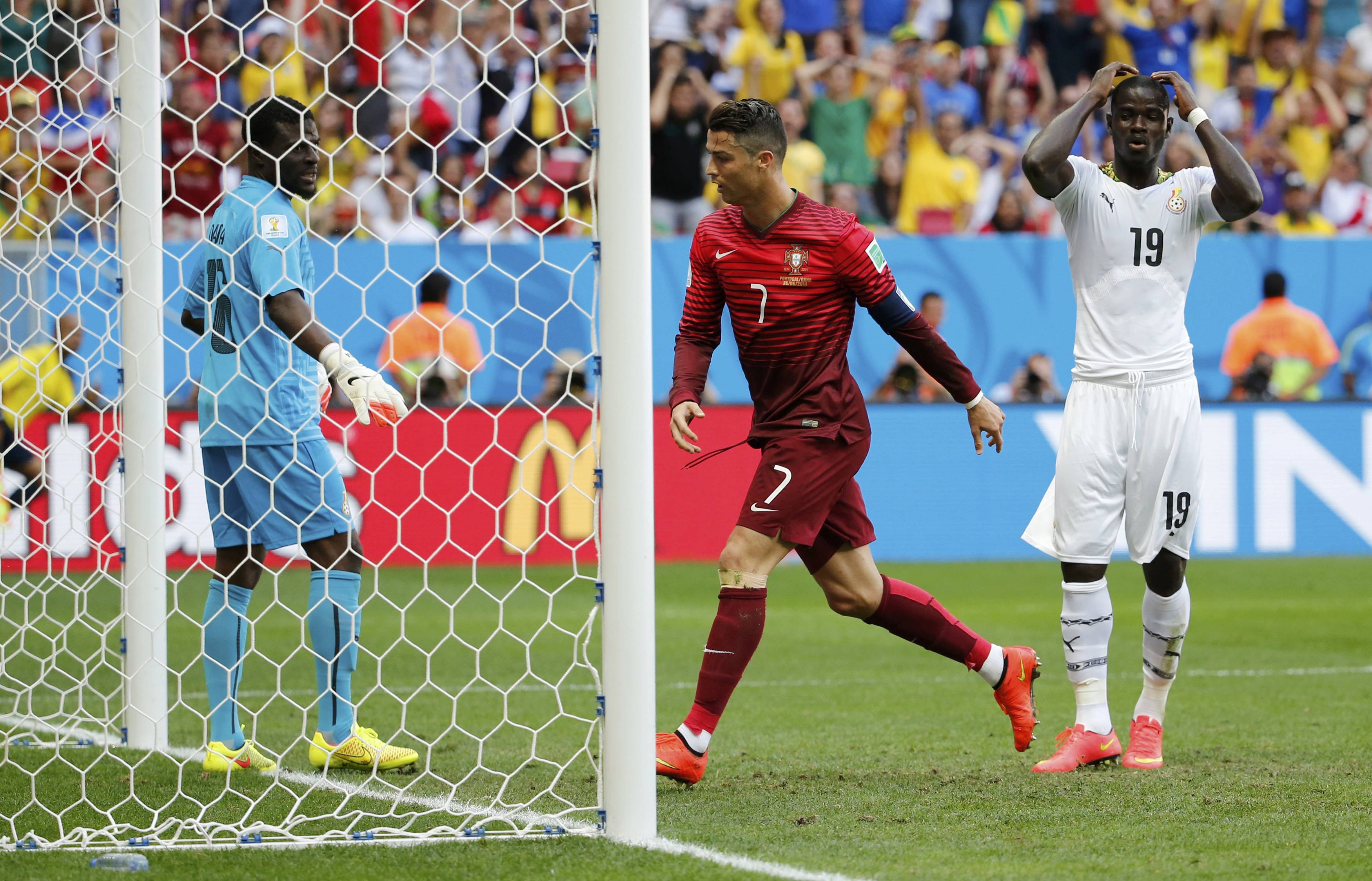 Así fue el autogol de Ghana ante Portugal (Fotos)