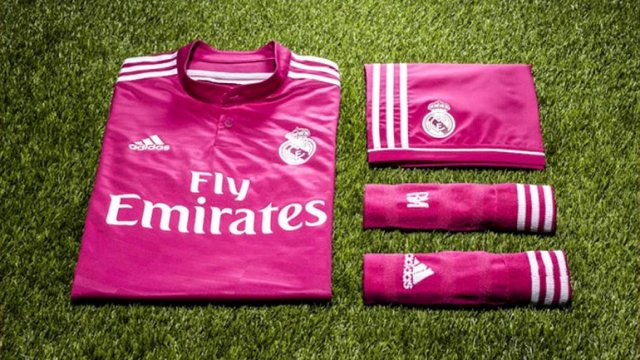 Uniforme fucsia del Real Madrid