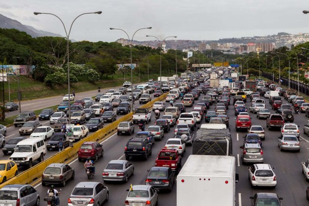 APAGÓN DEJA SIN LUZ VARIAS CIUDADES DEL CENTRO Y EL OCCIDENTE DE VENEZUELA