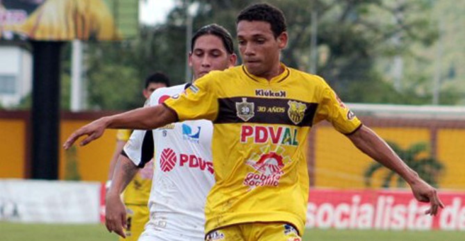 El Vinotinto Arquímedes Figuera llega al Deportivo La Guaira