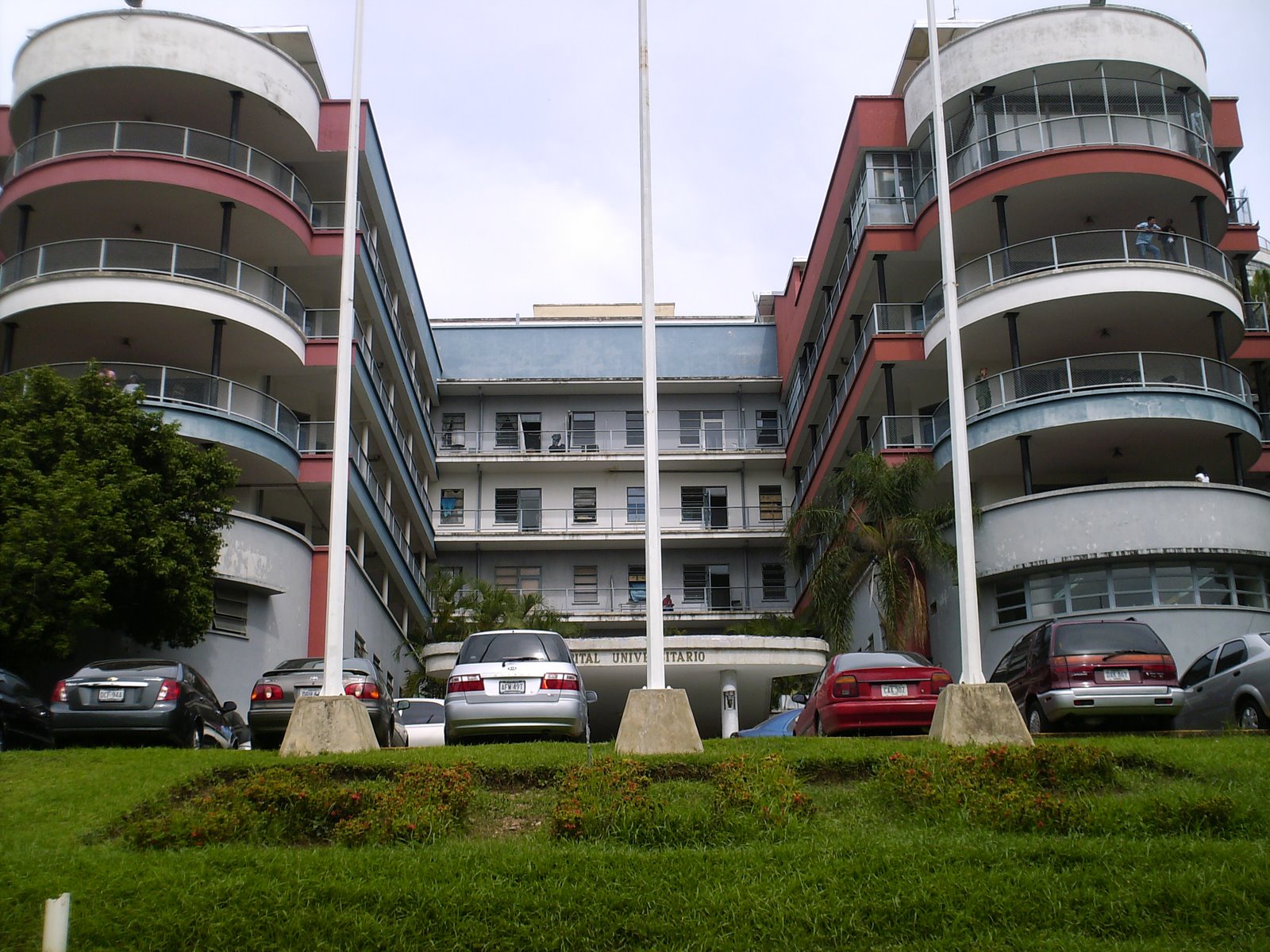 Reabren la emergencia del Hospital Universitario