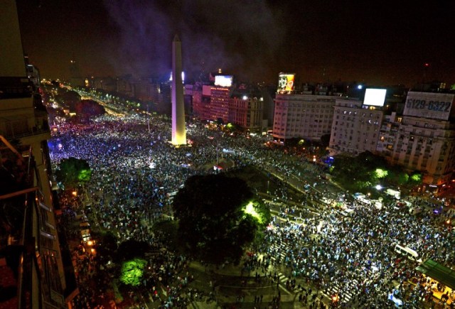 FBL-WC-2014-GER-ARG-FANS