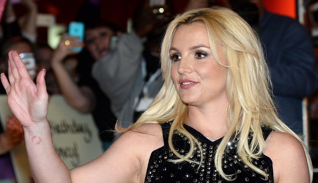 Ella quiere vender sus ‘Britneyletas’ a la realeza