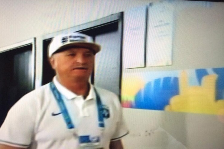 ¡Forza Neymar! Jugadores de Brasil y Scolari usan gorras en apoyo al delantero (Fotos)