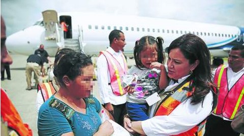 Llegaron a Honduras 17 familias deportadas de EEUU