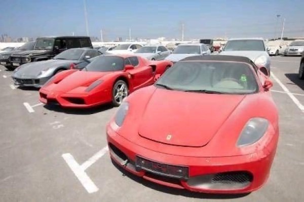 If you’re wondering why you rarely see a Ferrari on the streets these days, it’s because most of them are abandoned and rotting in Dubai2