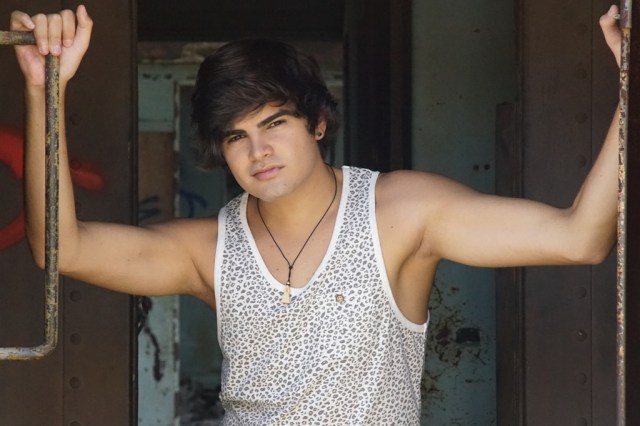 JONATHAN MOLY FOTO DE OSCAR GIMENEZ