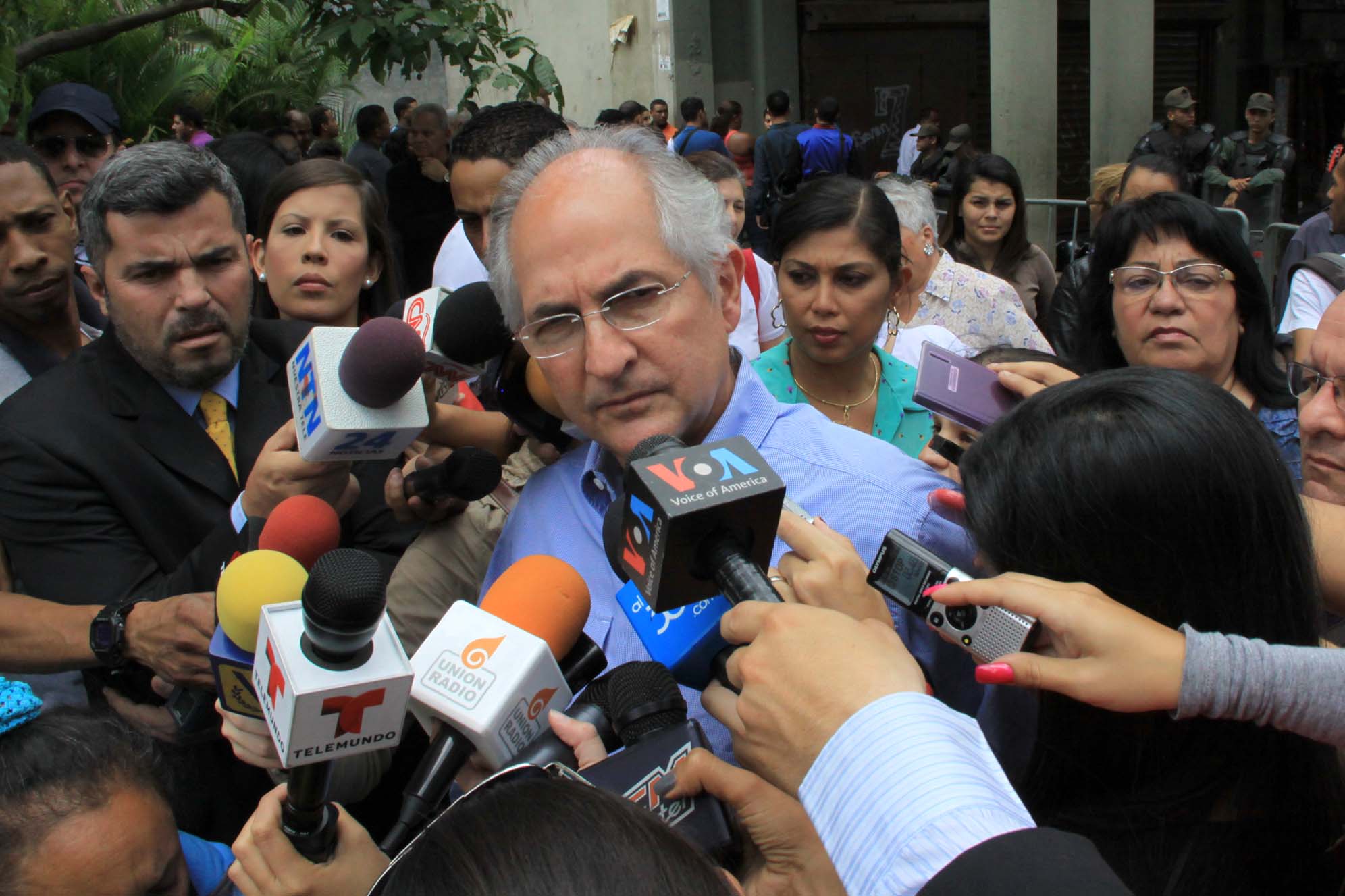 Ledezma: Luchar por la libertad de los presos políticos debe ser el plan nuestro de cada día