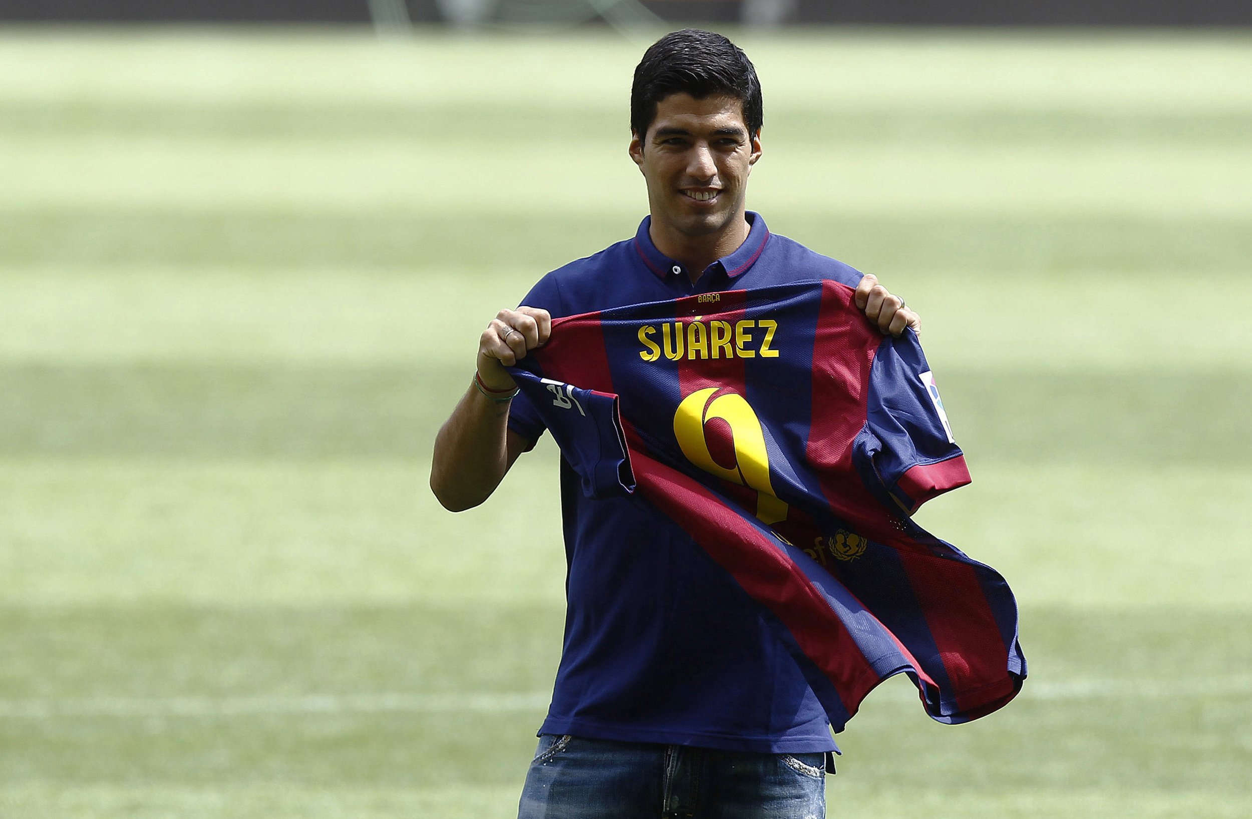 Luis Suárez descarta nuevos mordiscos y admite haber tratado con profesionales