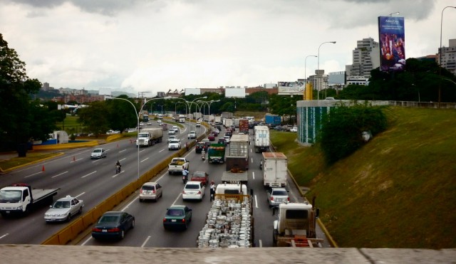 Cerrarán por 72 horas la autopista Francisco Fajardo