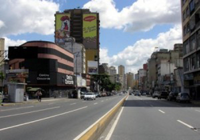 Cierran accesos a la Av. San Martín por construcción de elevado