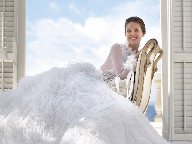 La nueva campaña de Pronovias 2015