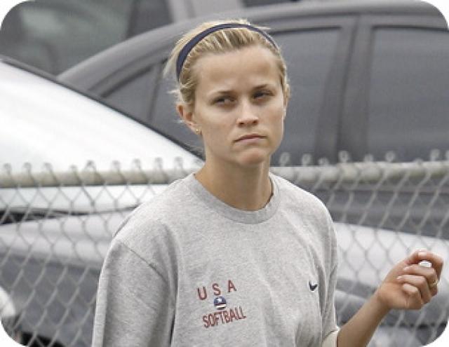 ¿Reese Witherspoon tiene problemas con la bebida?