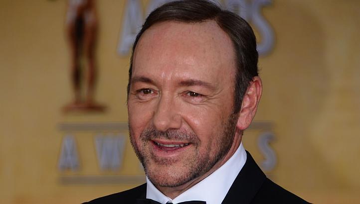 El hijo de un actor de Hollywood revela haber sido manoseado por Kevin Spacey